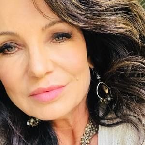 Meet your Posher, Debby